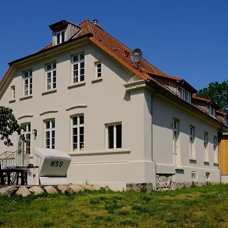 아파트 Gutshaus Kvh Luebeck *